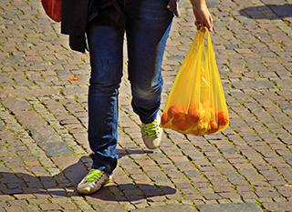 Les sacs en plastique jetables interdits aussi Bruxelles coconso